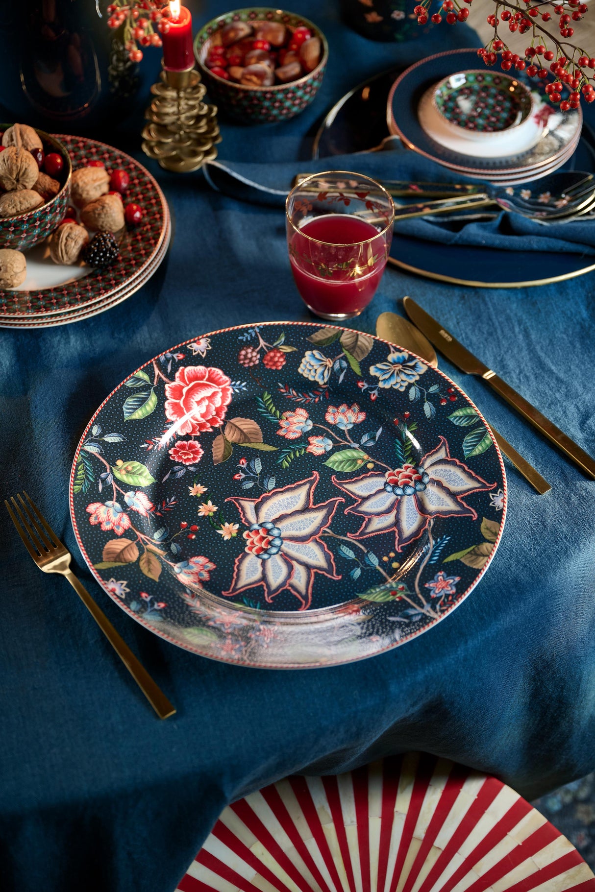 Berry Blues Plate Blue 32cm | 51.001.485