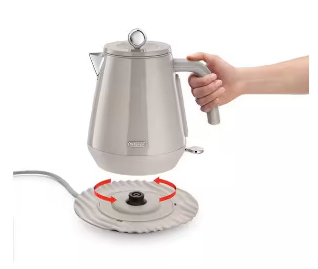 DeLonghi Eclettica 1.7L Rapid Boil Kettle - Beige | KBY3001.BG