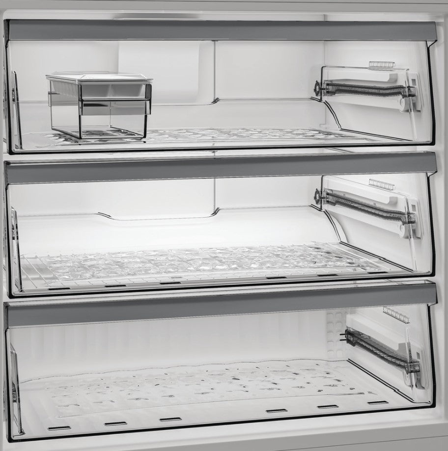 Whirlpool 83cm Frost Free Fridge Freezer - Stainless Steel | WHK26613X5UK