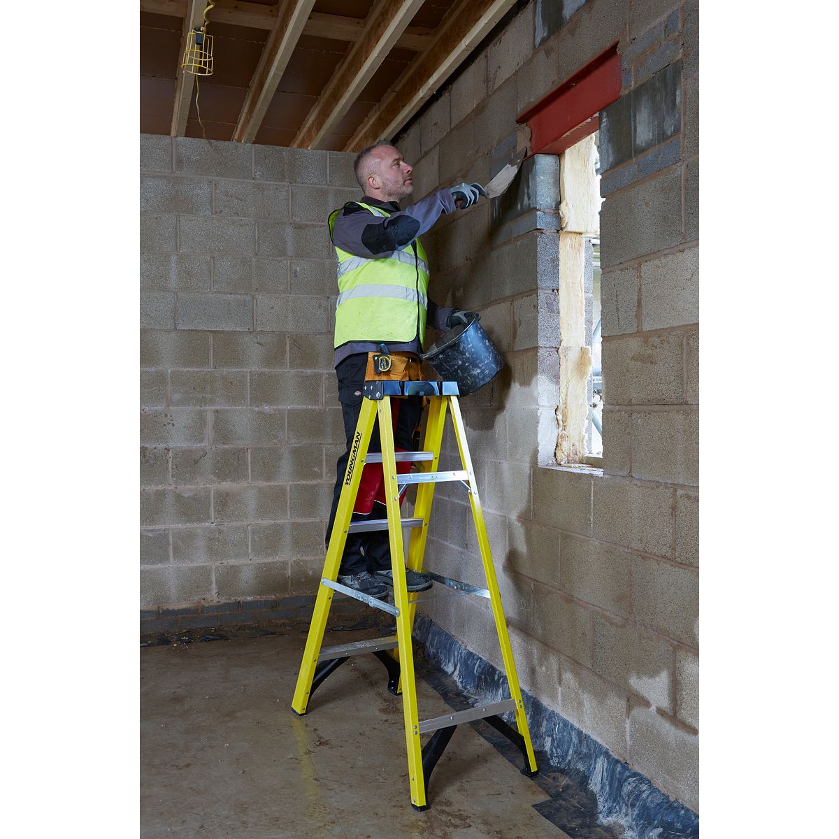 Youngman 5 Tread Heavy Duty Fibreglass Step Ladder | 52745518