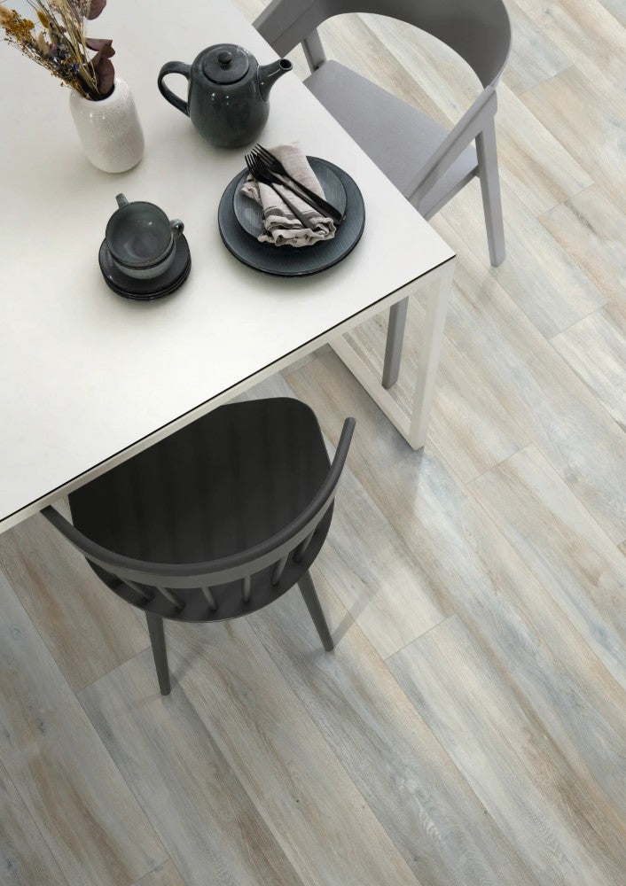 Abergele Dark Oak Aqua Laminate Flooring AC4 | EPL068