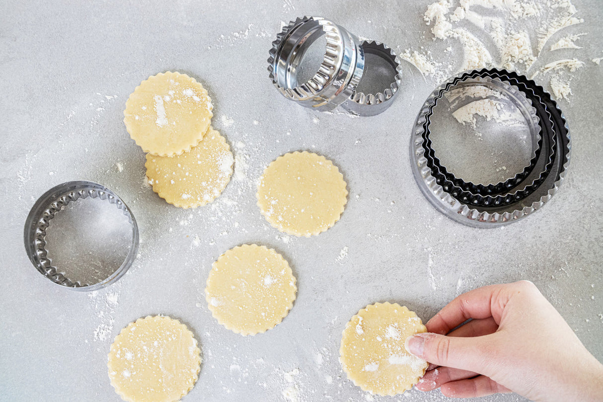 KitchenCraft Set of 6 Double Edged Biscuit / Pastry Cutters│KCPASTRY6SS