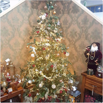 Christmas Trees & Foliage
