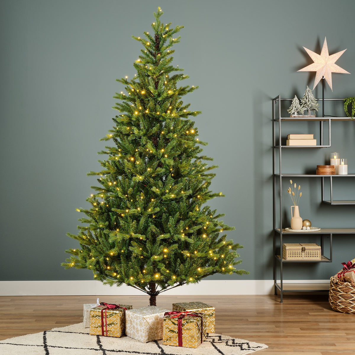 Allison Pine Pre-lit 8ft Tree | 691834
