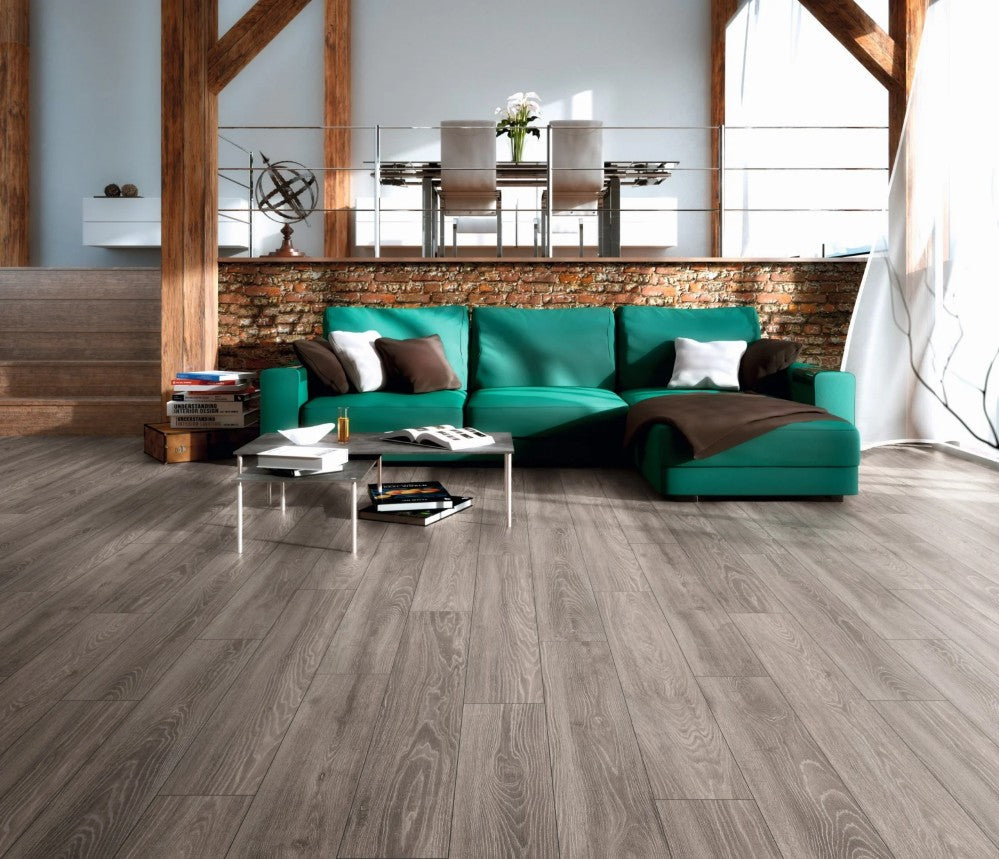 Sens Oak Laminate Flooring AC4 | 9401