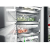 Whirlpool 6th Sense Integrated Larder Freezer | AFB18432