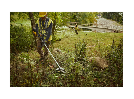 DeWalt 54V XR FLEXVOLT D-Handle 25cm Brushcutter (Tool Only) | DCMBC812N-XJ