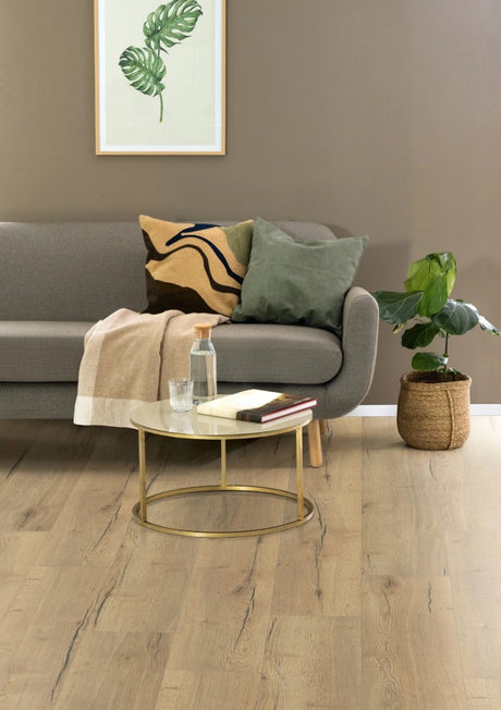 Valley Natural Oak Aqua Laminate Flooring AC4 | EPL159