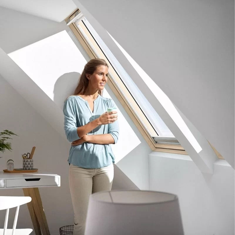 Velux Centre Pivot, Manual, White, 70Pane, 78x180cm | GGLMK122070