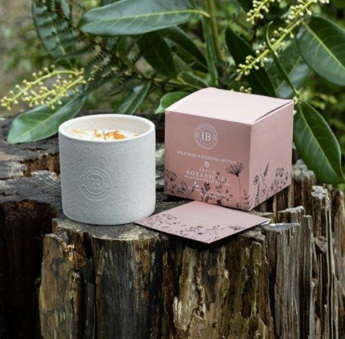 Irish Botanicals Wildflowers Wild Rose & Stinging Nettle Candle | IBW-WSN-CER