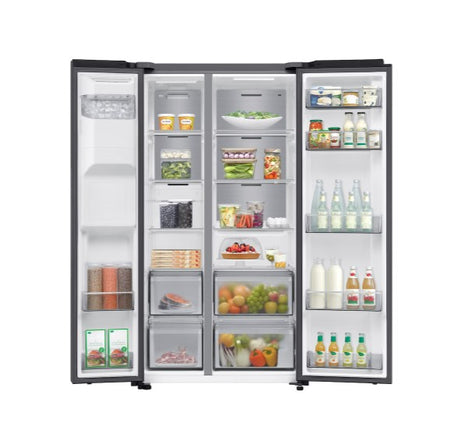 Samsung Bespoke AI Series 6 American Fridge Freezer with SpaceMax™ - Black | RS70F64KEFEU