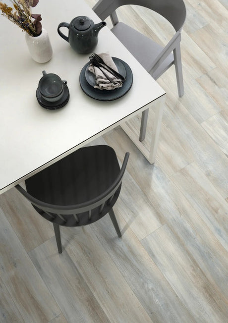 Abergele Dark Oak Aqua Laminate Flooring AC4 | EPL068